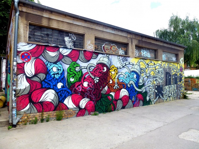 cc: vidos - www.street-art-avenue.com