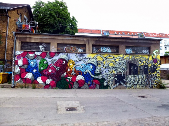 cc: vidos - www.street-art-avenue.com