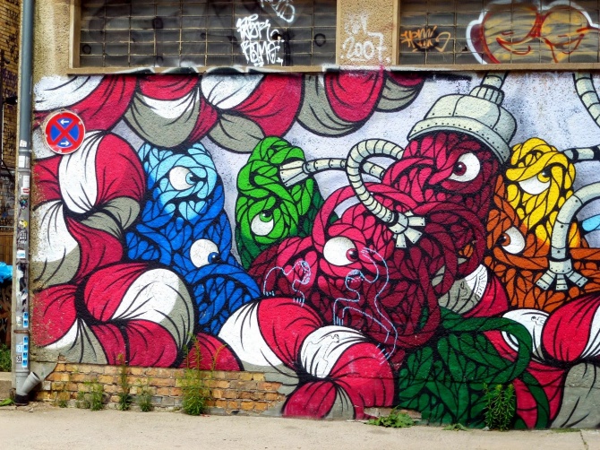cc: vidos - www.street-art-avenue.com