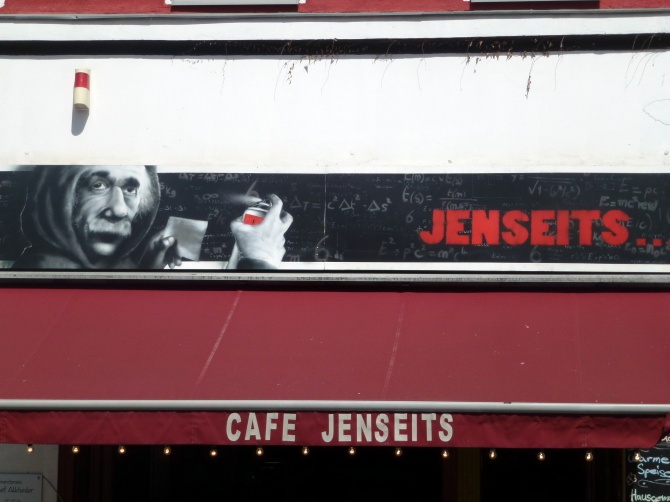 cc: vidos - www.street-art-avenue.com