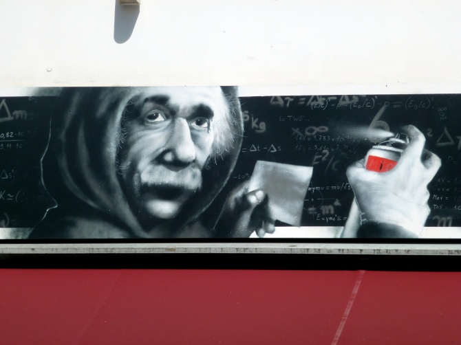 cc: vidos - www.street-art-avenue.com