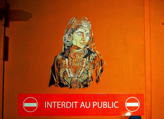 Artiste-Ouvrier, Quai36 - Gare du Nord Paris // photo juin 2015 @vidos - street-art-avenue