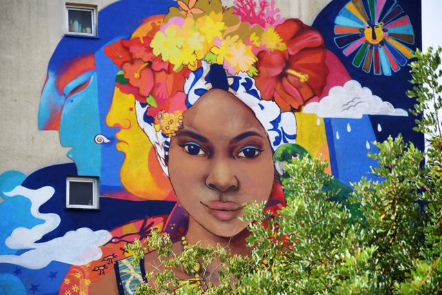 eva bracamontès-streetart-lourés