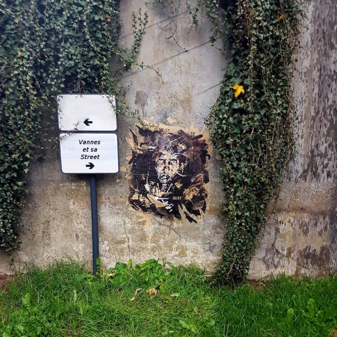 desy - street art - collage - pochoir - vannes