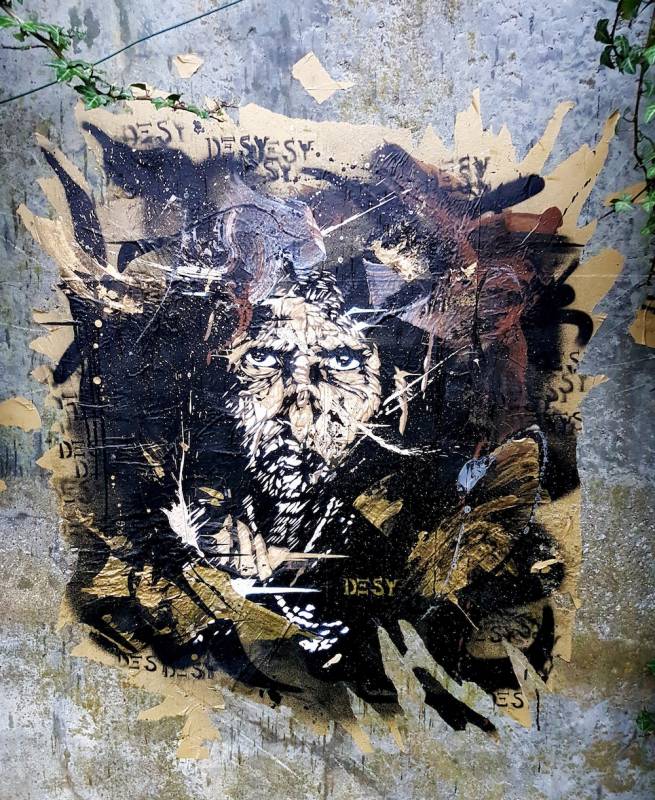 desy - street art - collage - pochoir - vannes