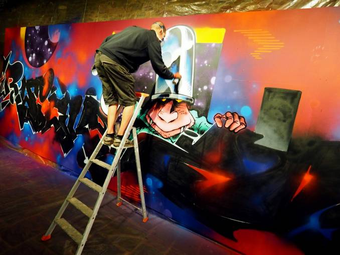 les gens - rwick - hors cadre - street art avenue - vannes