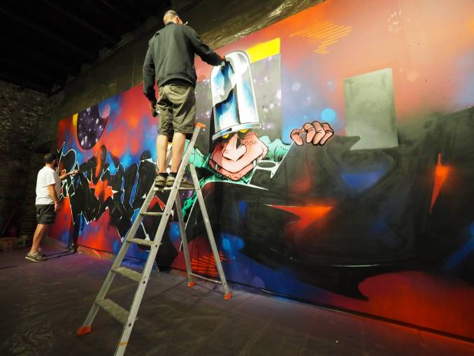 les gens - rwick - hors cadre - street art avenue - vannes