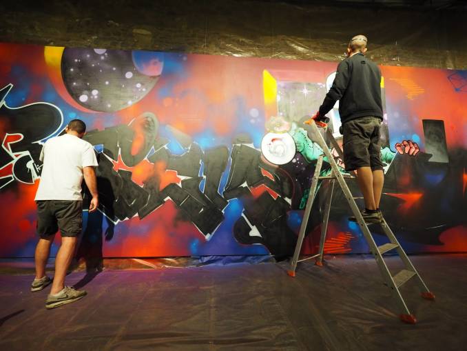 les gens - rwick - hors cadre - street art avenue - vannes