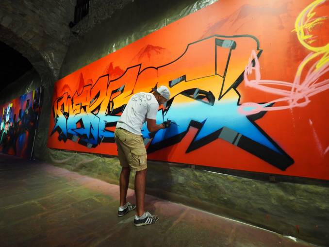 mepris - hors cadre - street art avenue - vannes