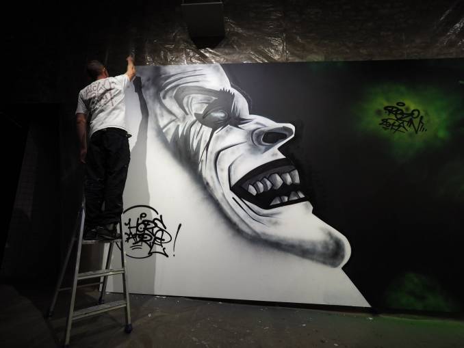 rezin - hors cadre - street art avenue - vannes