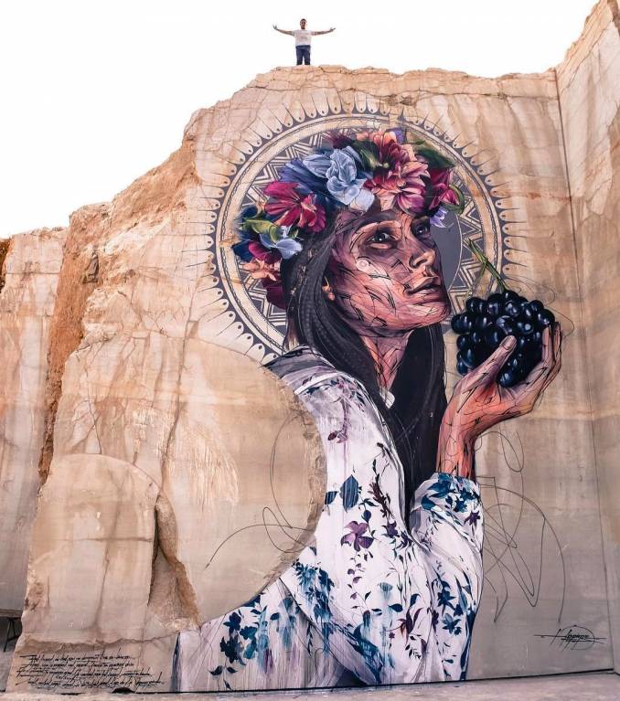hopare - street art avenue - pink mosaic - villars fontaine