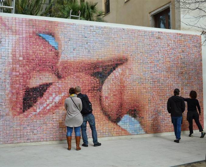joan funtcuberta - street art avenue - pink mosaic - barcelone