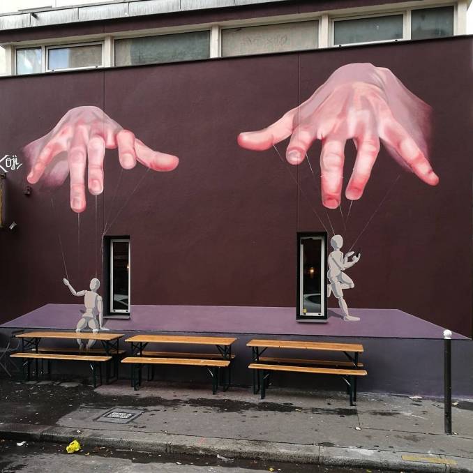 oji - fvpires - street art avenue - pink mosaic - paris 13
