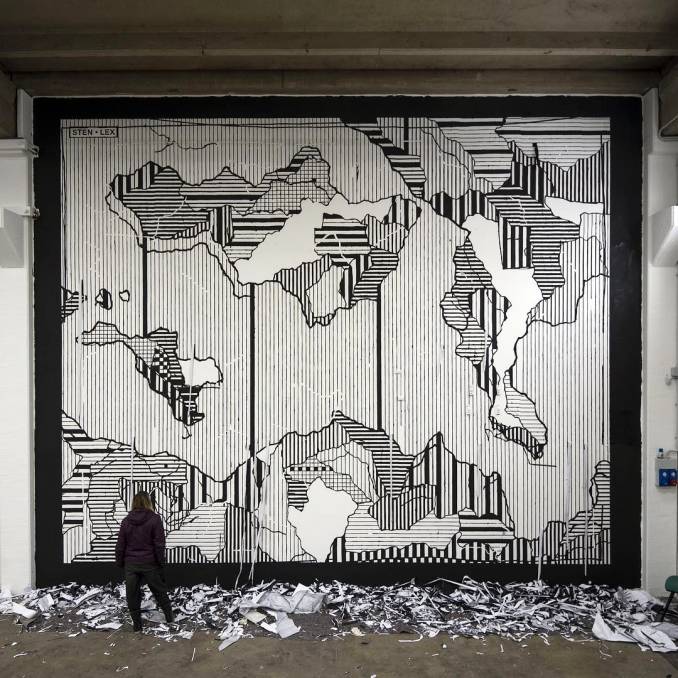 stenlex - street art - mosaic street art avenue - black and white - modena